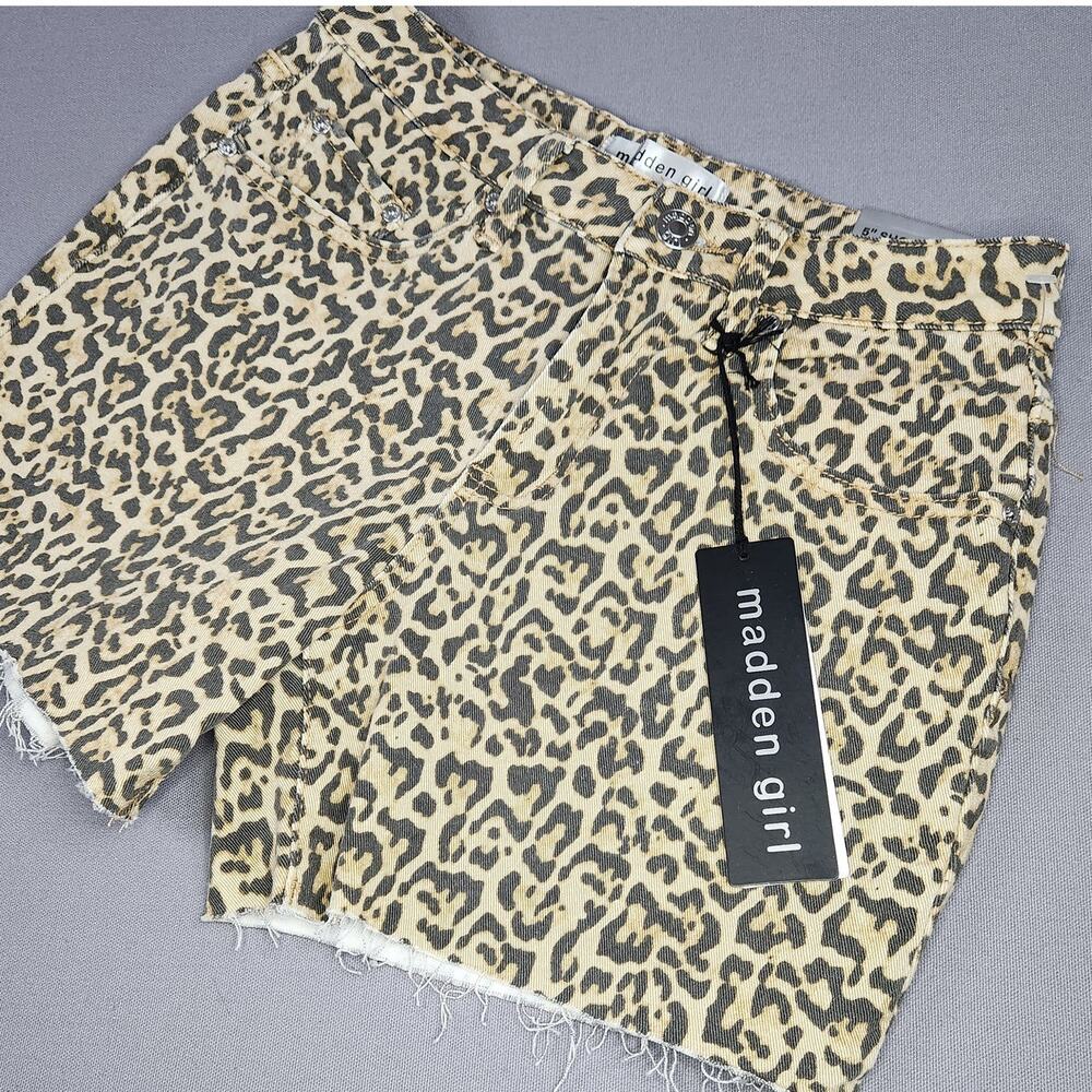Madden Girl Cheetah print denim Shorts size 5 raw hem 5" inseam NWT wild & crazy